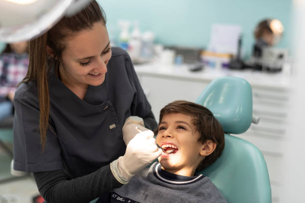 Best Emergency Tooth Extraction  in Menard, TX
